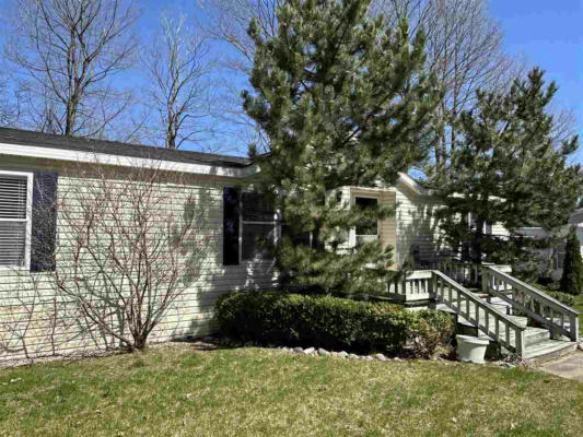 7400 LAKEVIEW DR # 67, CHARLEVOIX, MI 49720, photo 4 of 39